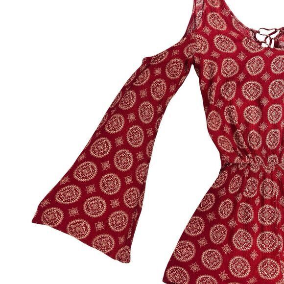 Sadie & Sage Cold Shoulder Bell Sleeve Romper S Burgundy Bohemian Beach Jumpsuit - Picture 4 of 14